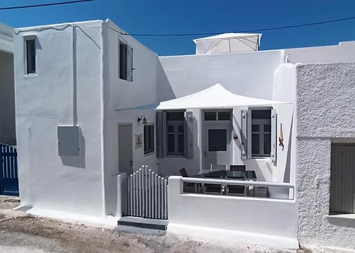 Casa Nostalgia * Adamantas (Milos)